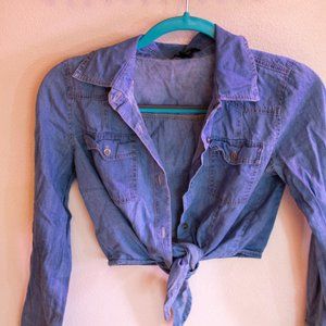 Cropped tie or button light jean top